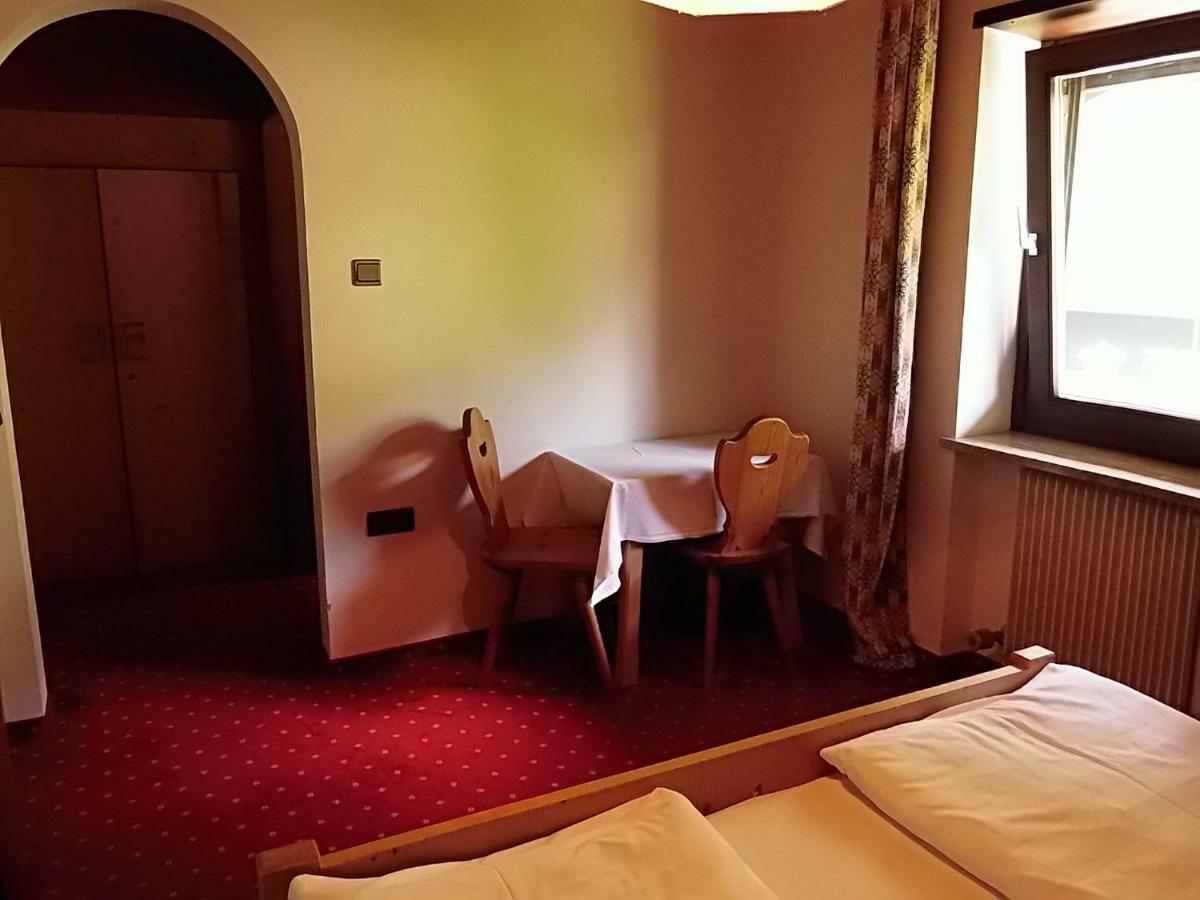 Garni Runggner Traubenhof Hotel Termeno Eksteriør billede