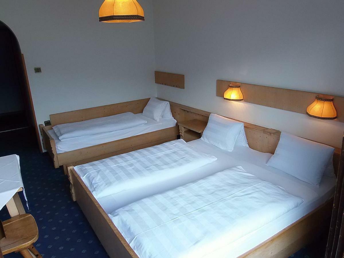 Garni Runggner Traubenhof Hotel Termeno Eksteriør billede