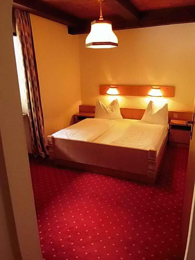 Garni Runggner Traubenhof Hotel Termeno Eksteriør billede